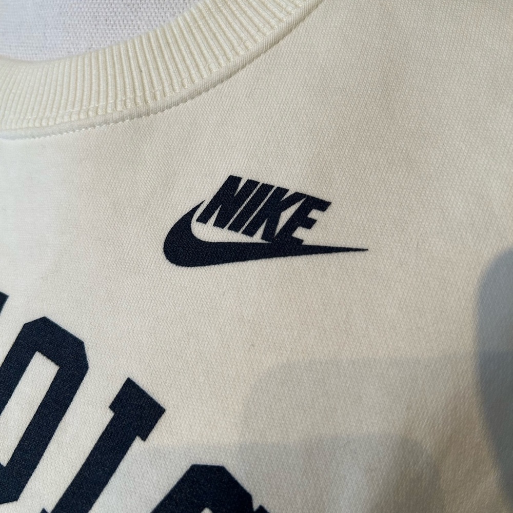 Nike Women's White/Cream Illinois Fighting Illini Sweatshirt - Picture 3 of 7